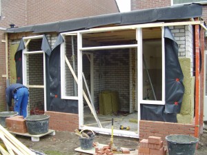 De buitenmuur groeit